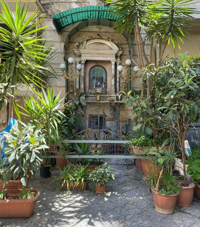 Samm B&B San Gregorio Armeno Наполи Екстериор снимка
